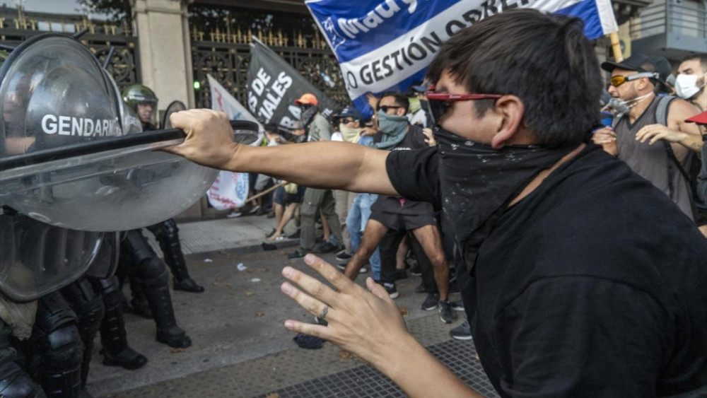 Ekonomi politikalarına tepki: Arjantin'de işçiler sokakta!