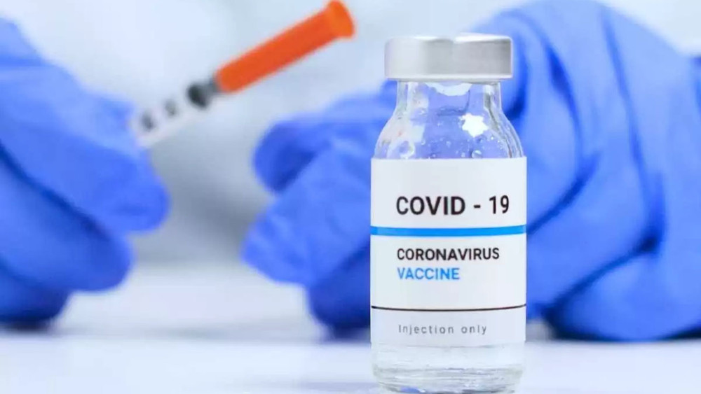 Kovid-19 aşılarıyla ilgili araştırma: Hastalık riskini artırıyor!