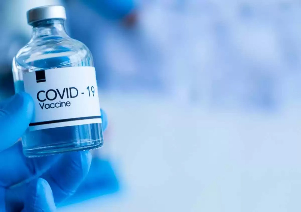 Kovid-19 aşılarıyla ilgili araştırma: Hastalık riskini artırıyor!