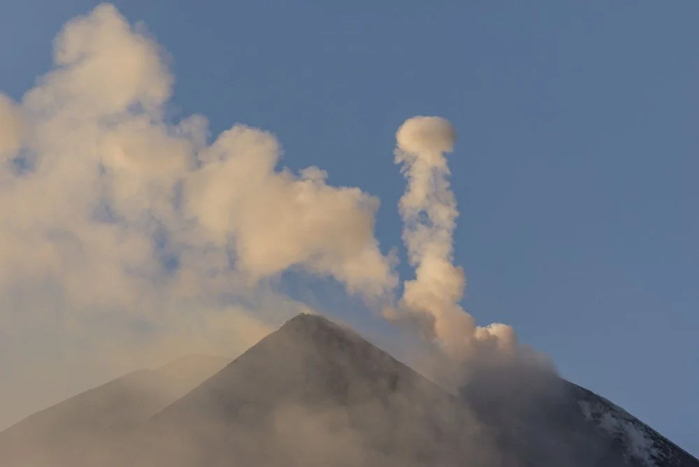 Etna'da yeniden hareketlilik: Halka şeklinde duman!