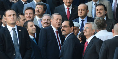 Erdoğan, İhsanoğlu ve Demirtaş'a bağış yağıyor