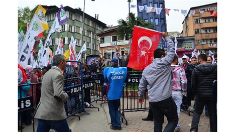 HDP’ye bayrak tepkisi